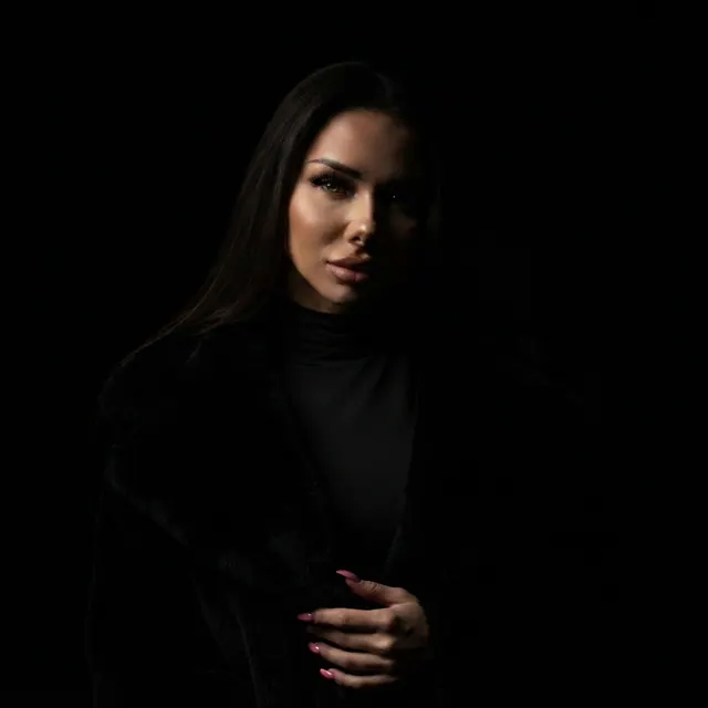 Dramatic low-key